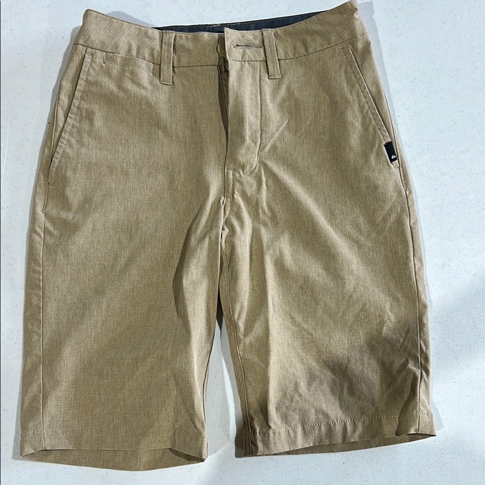 Quicksilver Boys Size 10 Tan Shorts- never worn